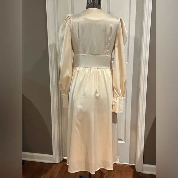 Retro style cream satin dress size L - Picture 4 of 4